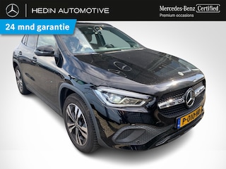 Mercedes-Benz GLA 200 Automaat Luxury Line | Nightpakket | Trekhaak | Sfeerverlichting | Stoelverwarming | Spiegelpakket | Parktronic met camera | Zitcomfortpakket