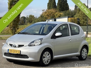 Toyota Aygo 1.0 | 5-deurs | 2008 | 99.809 km | NAP | Zuinig & Betrouwbaar