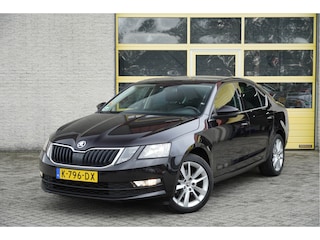 Skoda Octavia 1.0 TSI 5drs Business Edition BJ2020 Lmv 17" | Led | Pdc | Navi | Trekhaak | App-Connect | Climate control | Cruise control | Verwarmde voorstoelen | RS-Sport stuurwiel | Extra getint glas