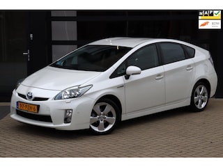 Toyota Prius 1.8 Dynamic | NAP | Dealer Onderhouden | Cruise | Camera | Climate | Navi | Metallic