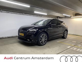Audi Q4 40 Launch edition Advanced 77 kWh 204 pk | Navigatie | Warmtepomp | Parkeersensoren | Achteruitrijcamera | Adaptieve cruise control | Stoelverwarming |