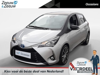Toyota Yaris 1.5 Hybrid Design Red Navi | Camera | Metallic lak | Bovag garantie | Lage km stand | NAP