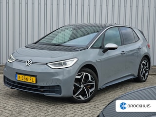 Volkswagen ID.3 First Plus 58 kWh 100% Dealeronderhouden | Afneembare trekhaak | Stoel- en stuurverwarming | Matrix verlichting | Achteruitrijcamera | 19"LMV