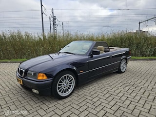 BMW 3-serie Cabrio 320i Executive
