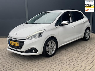 Peugeot 208 1.2 PureTech / Navi / Pdc / Carplay