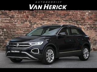 Volkswagen T-Roc 1.5 TSI Style 150Pk Automaat | Navigatie | Stoelverwarming | Achteruitrijcamera