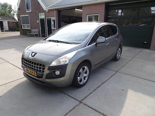 Peugeot 3008 1.6 VTi Première