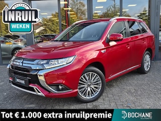 Mitsubishi Outlander 2.4 PHEV Intense S | Navigatie | Trekhaak |