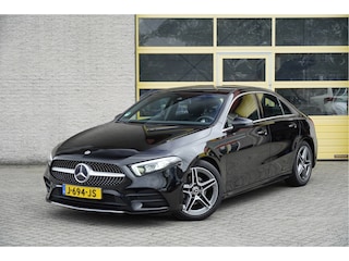 Mercedes-Benz A-klasse 180 Automaat! AMG BJ2020 Lmv 18" | Led V+A | Navi | Achteruitrijcamera | App-Connect | Virtual cockpit | Climate control | Cruise control | Verwarmde voorstoelen | Sportstoelen | Sportstuur | Zwarte hemel | Getint glas