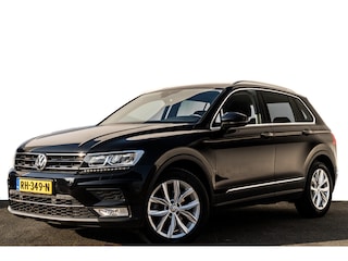 Volkswagen Tiguan 2.0 TDi Automaat Highline I Org. Trehkaak I Virtual Cockpit I Camera I 18 inch. LMV