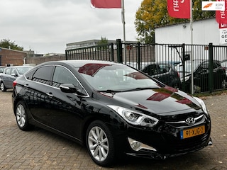 Hyundai i40 2.0 GDI i-Vision 2e eigenaar dealer onderhouden achteruit camera navigatie cruis control