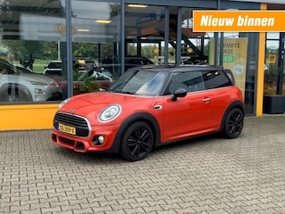 Mini Cooper 1.5  John Cooper Works - Navi