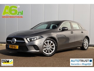 Mercedes-Benz A-klasse 160 Business Solution Luxury Lederen Sportstoelen Sfeerverlichting Widescreen 17 inch LMV Navigatie Carplay Achteruitrijcamera Full LED