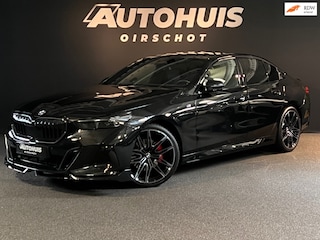 BMW 520i High Executive Edition M Stuurverwarming/ Laser/ 21"/ Glazendak/ Memoryseats/ 360Camera/ M Gordels/