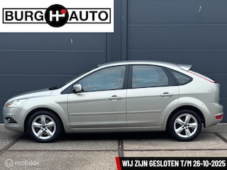 Ford Focus 1.6 Trend 5 deurs - AIRCO - LM VELGEN - VERWARMDE VOORRUIT - CPV - EL. RAMEN + SPIEGELS - RADIO/CD - APK T/M 19-05-2026 -