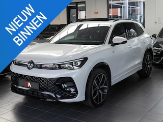 Volkswagen Tiguan 1.5 eTSI 3*R-Line Business full Massage/Pano/Trekhaak/Fullll/Top auto//