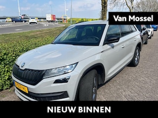Skoda Kodiaq 1.5 TSI Sportline Business 7-zitter 150 PK | Automaat | Trekhaak | Stoelverwarming | Climate Control | Parkeersensoren | Achteruitrijcamera | Lichtmetalen Velgen | Cruise Control