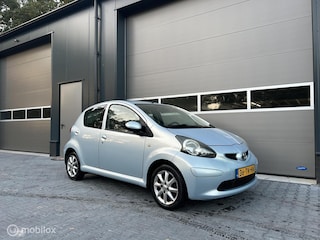 Toyota Aygo 1.0-12V +, 5 deurs, lange APK!!!