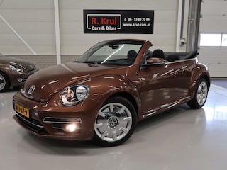 Volkswagen Beetle Cabriolet 1.2 TSI Sound 2018 Airco-ecc Navigatie App connect Stoelverwarming Windscherm 1e Eigenares Dealer onderhouden 17 inch Sportvelgen Zeer nette staat Dark Bronze metallic