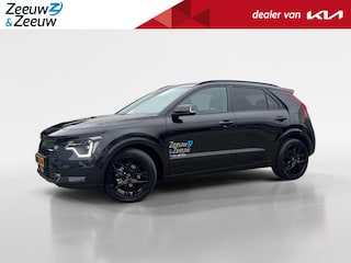Kia Niro 1.6 GDi Hybrid DynamicPlusLine | *Black Design Edition* | *Aktie uitvoering rijklaar €38.950,-* | Chroom Delete | 18'' Black LM Velgen incl. All-Season Banden | Navi | Schuif-/Kanteldak | Head-Up Display | Leder | *Direct Leverbaar*