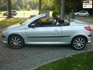 Peugeot 206 CC 2.0-16V