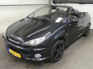 Peugeot 206 CC 1.6-16V - Airco - Leer - Trekhaak - Mooie auto!