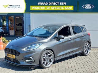 Ford Fiesta 1.0T 100pk ST-Line | Climate control | Navigatie | 18" Lm velgen | Camera | Apple + Android | Voorruitverwarming