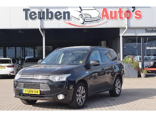 Mitsubishi Outlander 2.0 PHEV Instyle+ Navigatie, Climate control, Camera, Cruise control, LDW