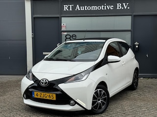 Toyota Aygo 1.0 VVT-i Open dak / Leder 5Drs
