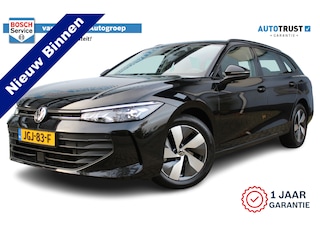 Volkswagen Passat Variant 1.5 eTSI 150 pk | Incl. 12 maanden Garantie | Stoel/stuur verwarming | Achteruitrijcamera | Adaptive cruise controle | Dodehoekdetectie | Parkeersensoren V+A | Navigatie | Apple CarPlay/Android Auto | Draadloze telefoonlader | Climate controle | Lane assist | Keyless start | LED Koplampen | 17 Inch LMV | Schakelmogelijkheid aan stuurwiel |