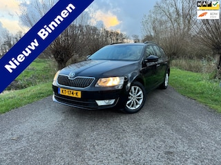 Skoda Octavia Combi 1.0 TSI Greentech Ambition Business / Navigatie / Cruise Control / Climate Control / LM Velgen /