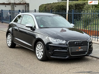 Audi A1 1.2 TFSI Attraction LMV / Stoelverwarming