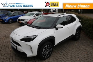 Toyota Yaris 1.5 HYBRID, Apple Carplay/ Android Auto, Clima, etc.