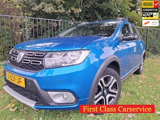 Dacia Logan 1.0 TCe Stepway Serie Limitee 15th Anniv. | Trekhaak | Dakrails