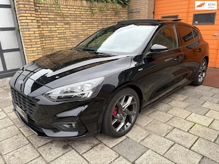 Ford Focus 1.5 EcoBoost ST Line Business ( FULL OPTIONS)