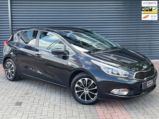 Kia Ceed Cee'd 1.4 CVVT DynamicLine Camera | Parkeersensor | Led | Climate Control | Cruise