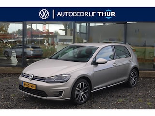 Volkswagen Golf E-DITION E Golf, volledig electrisch, 17" LMV Madrid , Discover navi, Extra getint achter, achteruitrij camera