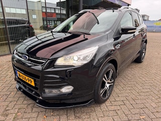 Ford Kuga 1.5 Titanium Plus 4WD / Automaat / Leder / Pano'dak / Navi / Trekhaak