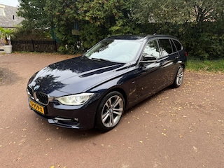 BMW 3-serie Touring 320i High Executive / Navi / xenon / Automaat / pdc / Airco /