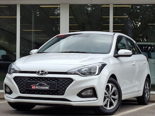 Hyundai i20 1.2 (4 cilinder) Cruise/Bluetooth/LM velgen