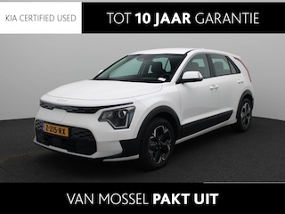 Kia Niro EV Light Edition 64.8 kWh | Navigatie | 17" LMV | Camera | Parkeer Sensoren | Cruise Control | Climate Control