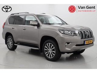 Toyota Land Cruiser 7 pers. 2.8 D-4D Executive | Panoramadak | Trekhaak | Treeplanken | Stoel-/achterbankverwarming | Stoelventilatie | Leder | Dodehoek detectie | JBL