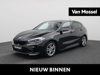 BMW 116i Executive | Automaat | M-Sport | Virtual Cockpit | LED Koplampen | Privacy Glass | Half Lederen Sportstoelen | Parkeersensoren |