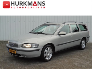 Volvo V70 2.4 AUTOMAAT ZEER NETJES DEALEROND NL-AUTO