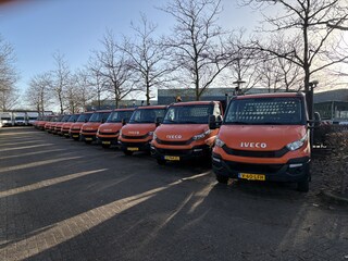 Iveco Daily 35C15 2.3 375 Trekhaak 3500kg Laadklep 500kg Open laadbak Pick-up Euro 5 Bpm vrij Bakwagen p-up  1e eigenaar Dealer onderhouden