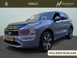 Mitsubishi Outlander 2.4 PHEV Instyle Navigatie / 360 Camera / Panoramadak / Trekhaak / All-Seasonbanden