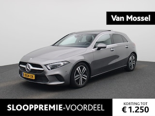 Mercedes-Benz A-klasse 180 Business Solution Luxury | Panoramadak | Achteruitrijcamera | Lederen Bekleding | Sfeerverlichting | Lichtmetalen Velgen |