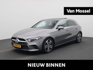Mercedes-Benz A-klasse 180 Business Solution Luxury | Panoramadak | Achteruitrijcamera | Lederen Bekleding | Sfeerverlichting | Lichtmetalen Velgen |