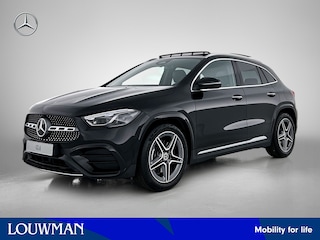 Mercedes-Benz GLA 180 Business Solution AMG | Trekhaak | Advanced Sound System | Multibeam LED | Panoramaschuifdak | Smartphone integratie | EASY PACK achterklep | Keyless-Go comfortpakket |