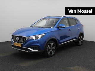 MG ZS EV Luxury 45 kWh | Automaat | Panoramadak | Leder | Navigatie | Airco | Achteruitrijcamera | Apple Carplay / Android Auto | Stoelverwarming | Lichtmetalen Velgen |
